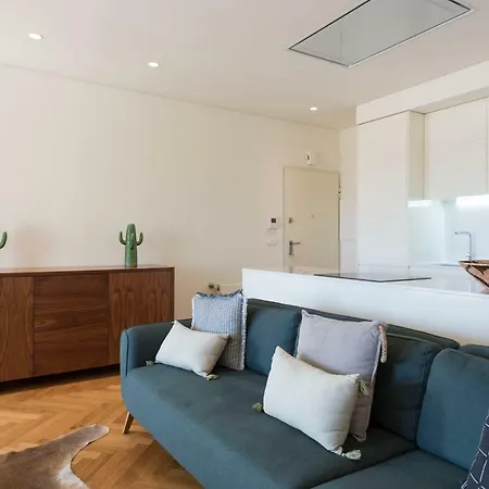 Lovelystay - Palmtree Rooftop W/ Spectacular View * Porto