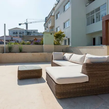Lovelystay - Palmtree Rooftop W/ Spectacular View Apartment Porto