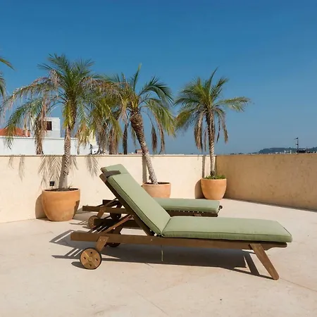 Lovelystay - Palmtree Rooftop W/ Spectacular View Apartment Porto