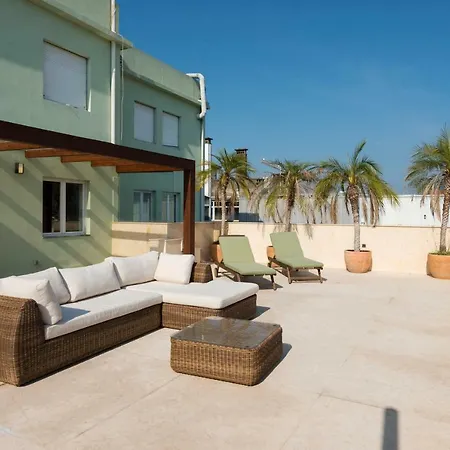 Lovelystay - Palmtree Rooftop W/ Spectacular View Apartment *